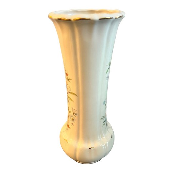 Vintage Floral Ceramic Porcelain Vase 9 in Tall, Gold Trim, Cream Ribbed Design - Picture 4 of 6